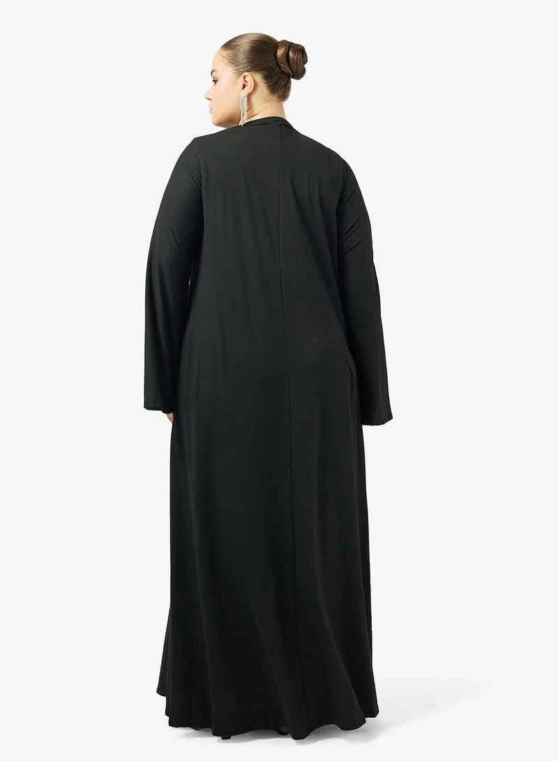 خزانة طقم عباية مقاس كبير